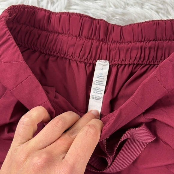 Lululemon Spring Break Away Short II Rosewood - Picture 2 of 5